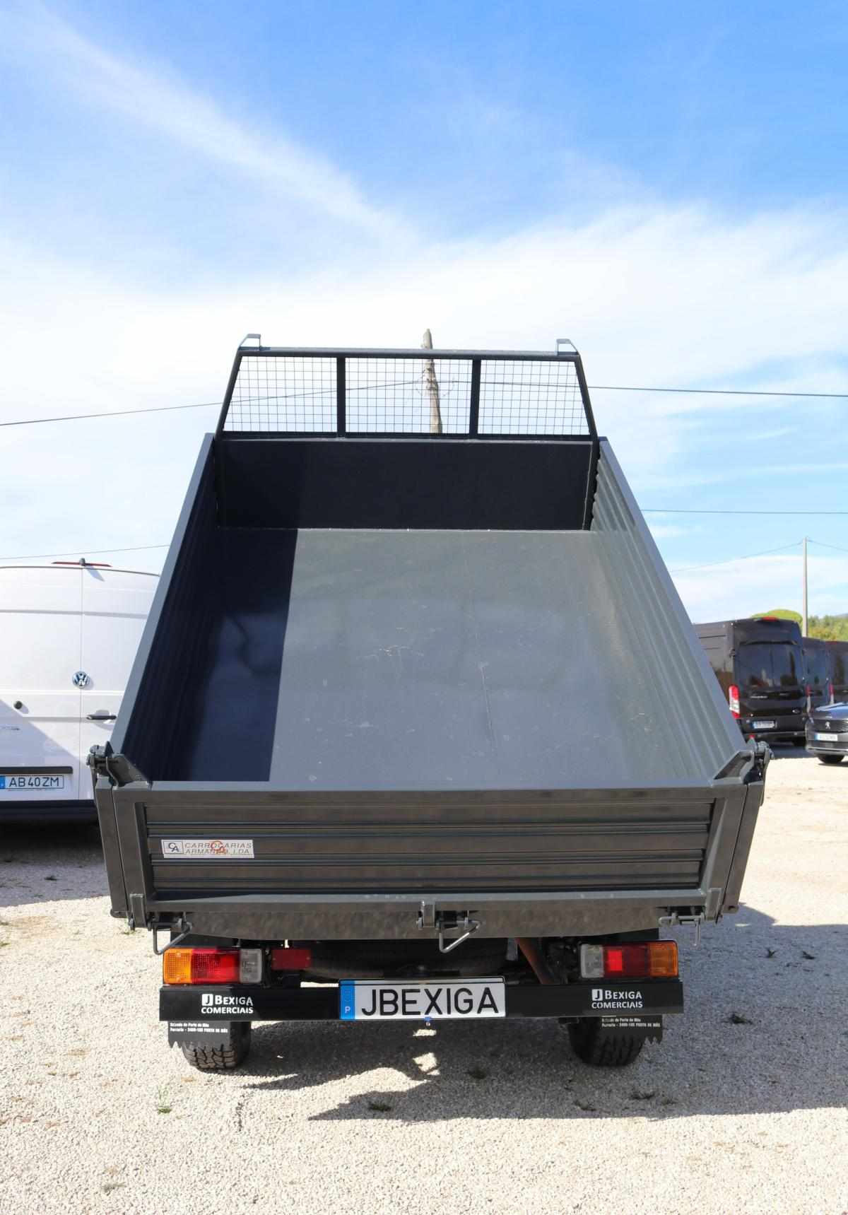 toyota-hilux-2022-diesel-2393cc
