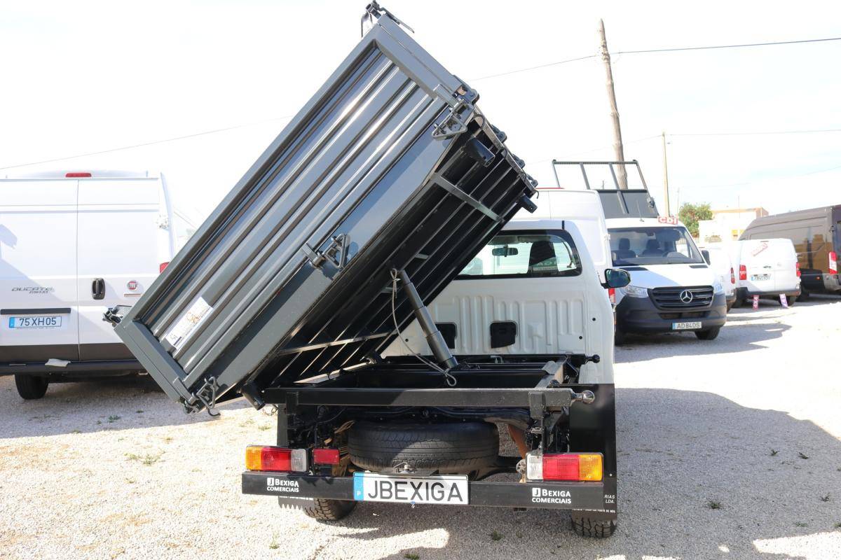 toyota-hilux-2022-diesel-2393cc