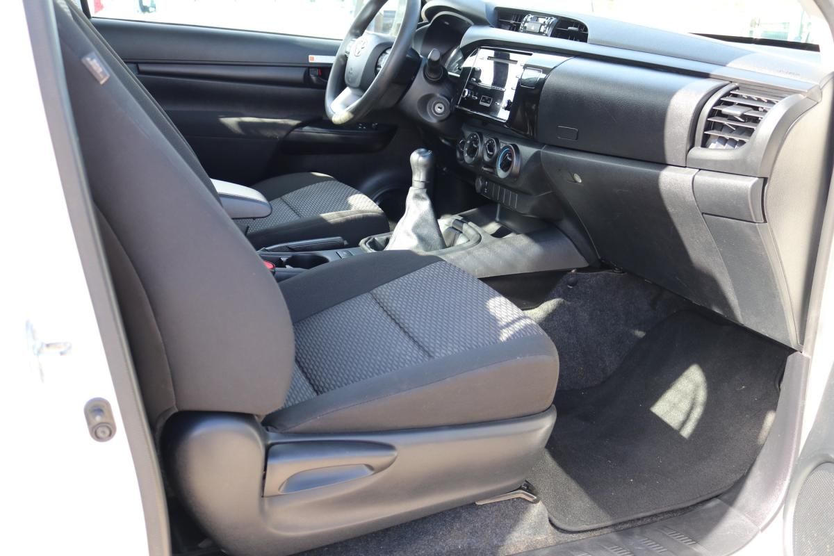 toyota-hilux-2022-diesel-2393cc