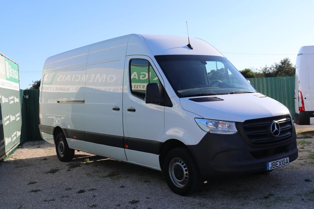 mercedes-benz-sprinter-2022-diesel-1950cc