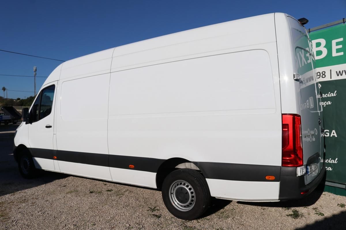 mercedes-benz-sprinter-2022-diesel-1950cc