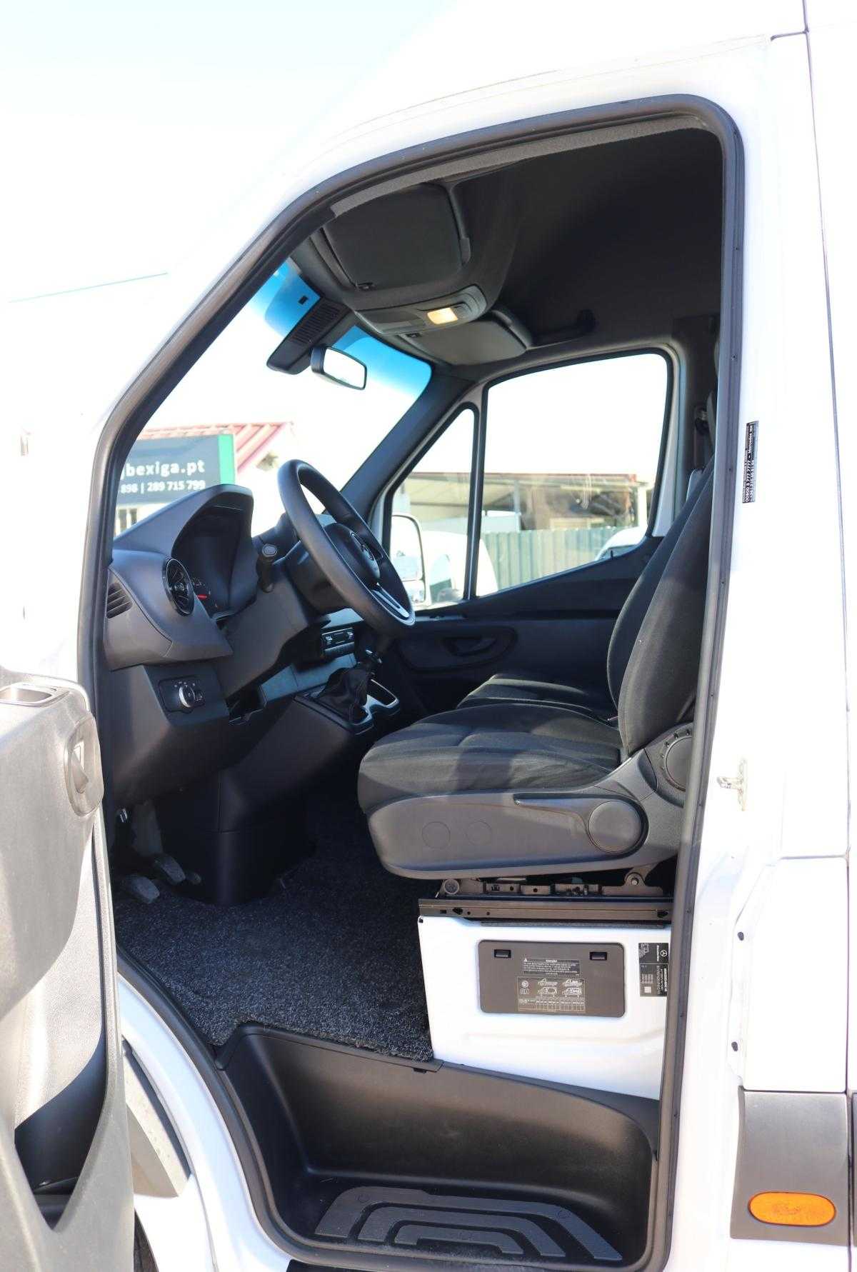 mercedes-benz-sprinter-2022-diesel-1950cc