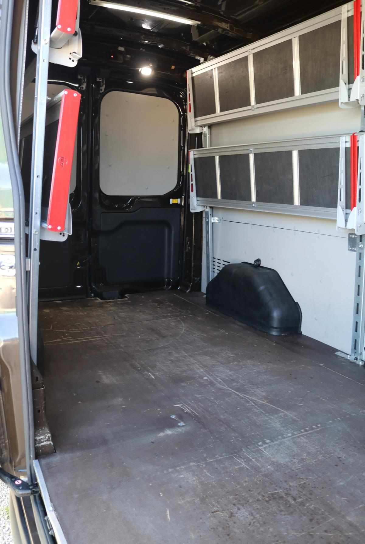 ford-transit-2022-diesel-1995cc