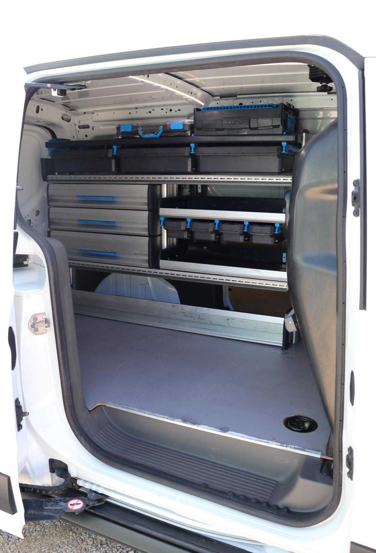ford-transit-connect-2023-diesel-1499cc