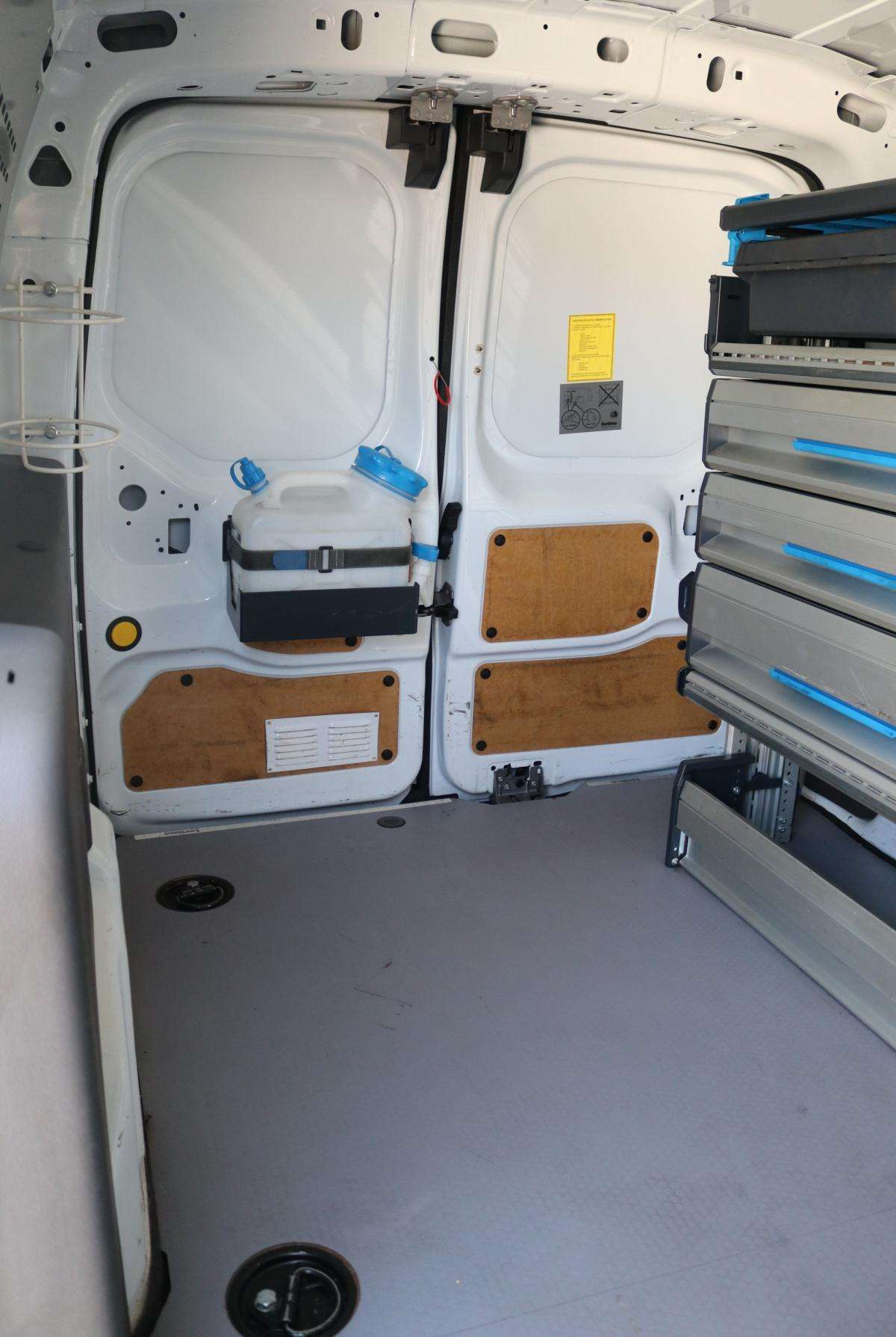 ford-transit-connect-2023-diesel-1499cc