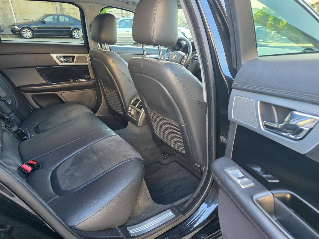 jaguar-xf-sportbrake-2014-diesel-2179cc