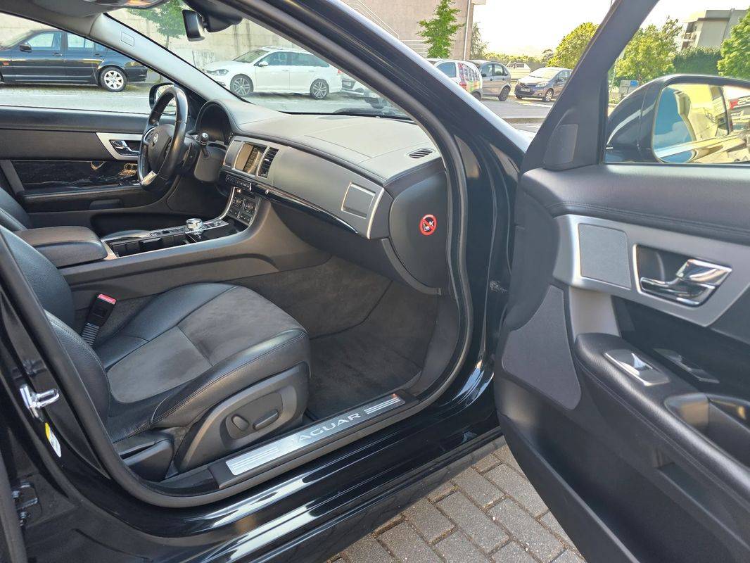 jaguar-xf-sportbrake-2014-diesel-2179cc