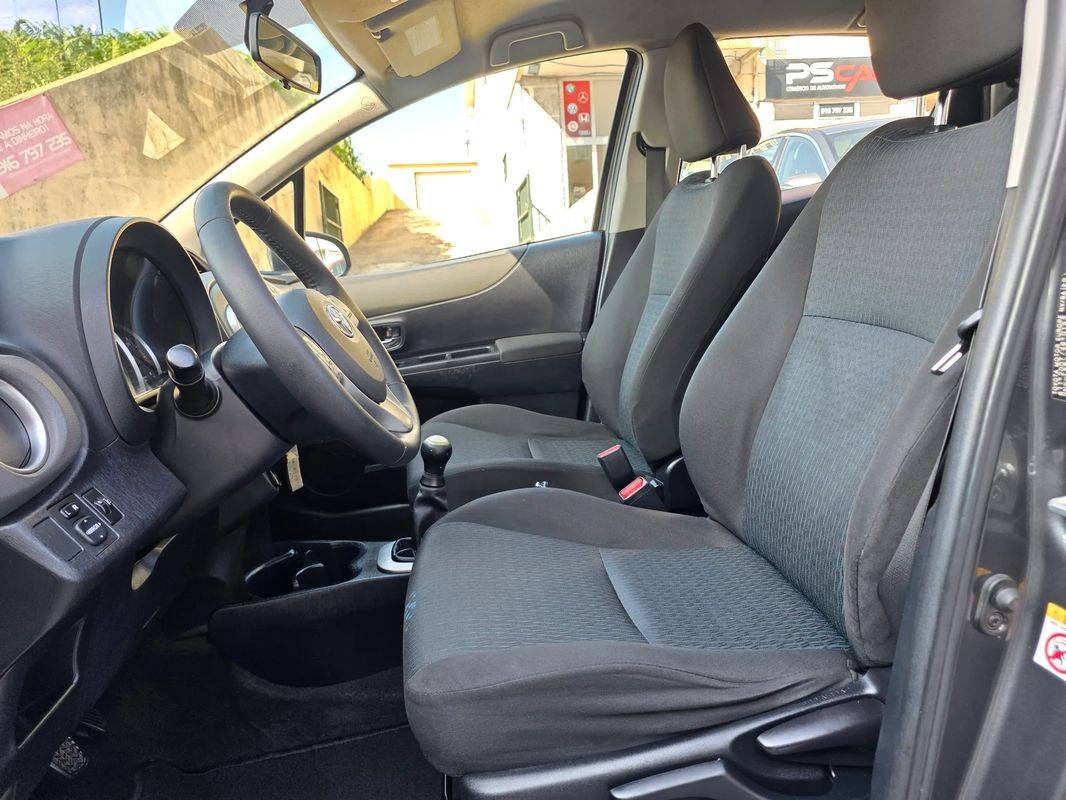 toyota-yaris-2012-gasolina-998cc