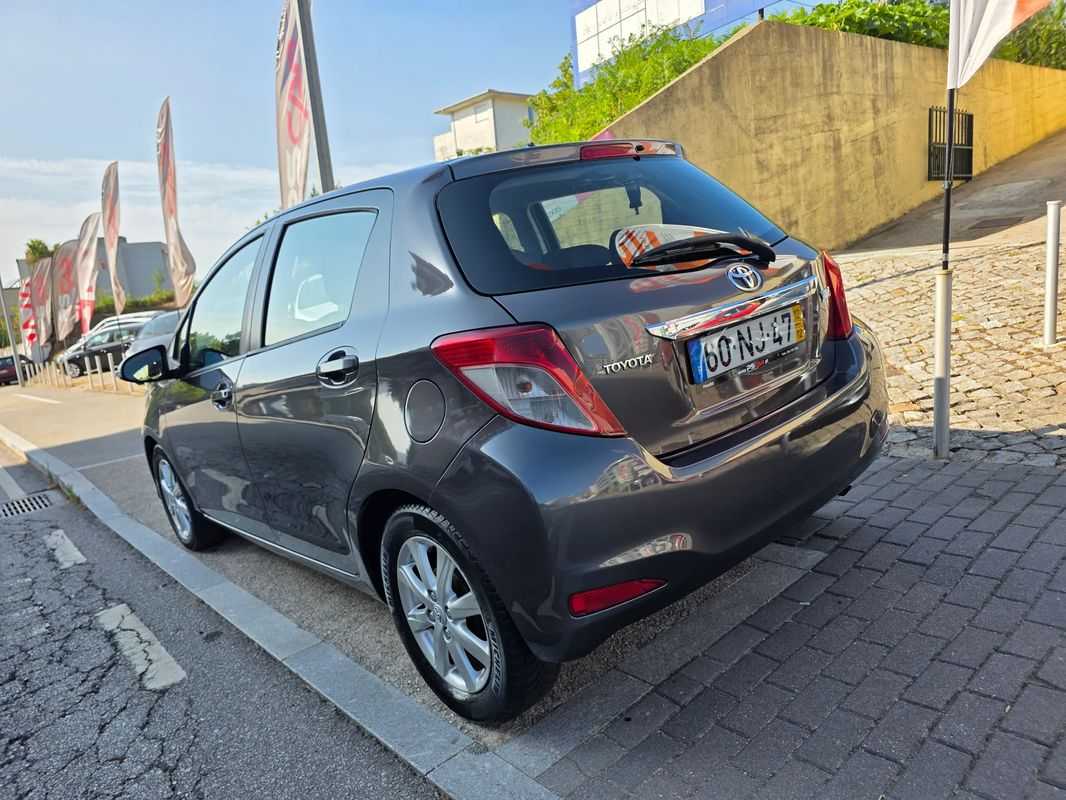 toyota-yaris-2012-gasolina-998cc