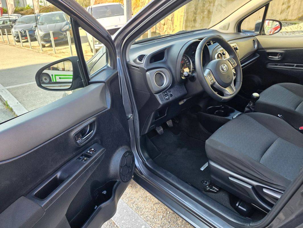 toyota-yaris-2012-gasolina-998cc