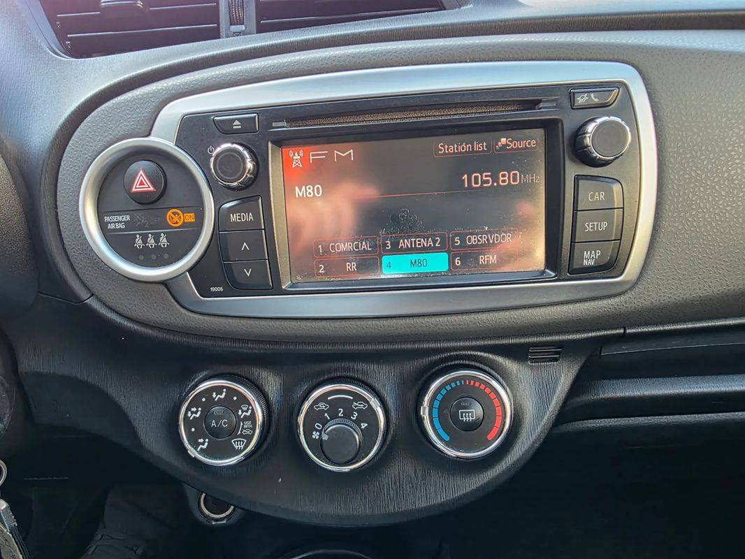 toyota-yaris-2012-gasolina-998cc