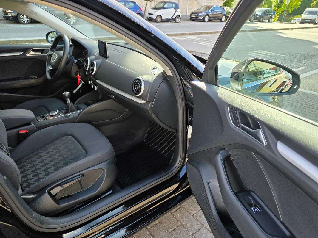 audi-a3-limousine-2015-diesel-1598cc