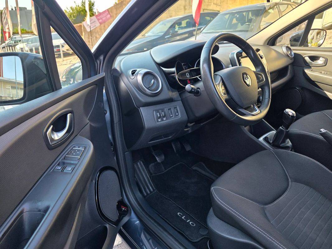 renault-clio-sport-tourer-2017-gasolina-898cc