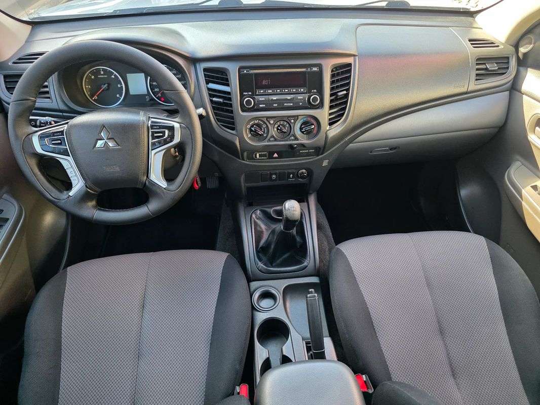 mitsubishi-l200-2019-diesel-2442cc