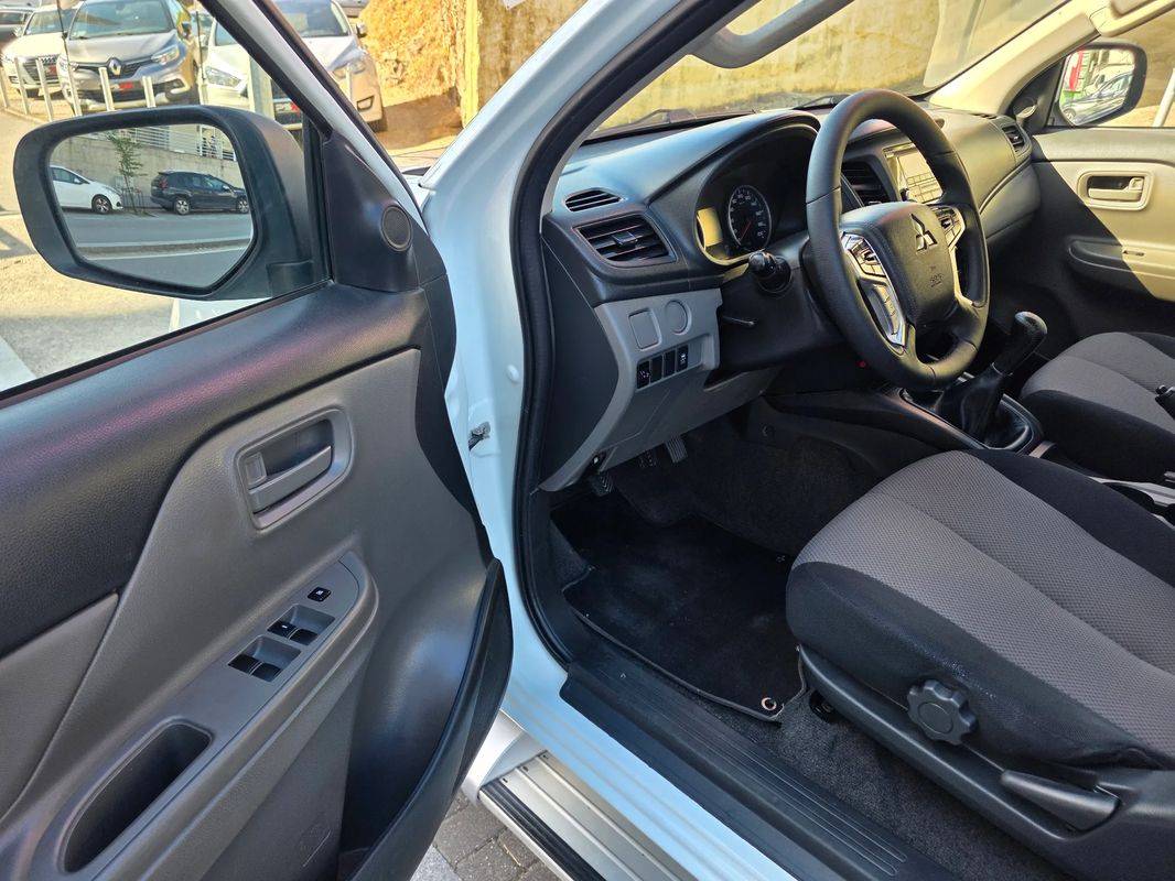 mitsubishi-l200-2019-diesel-2442cc