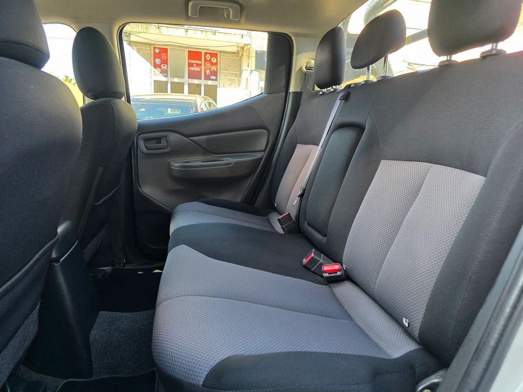 mitsubishi-l200-2019-diesel-2442cc