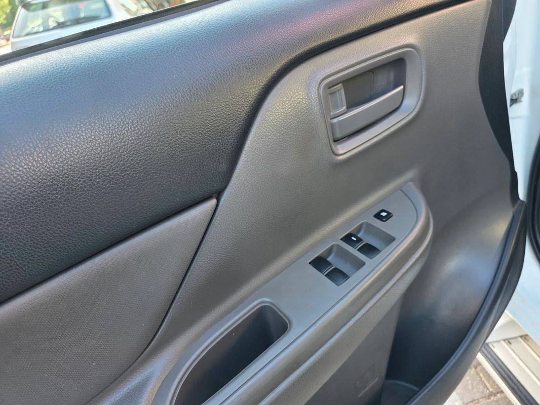 mitsubishi-l200-2019-diesel-2442cc