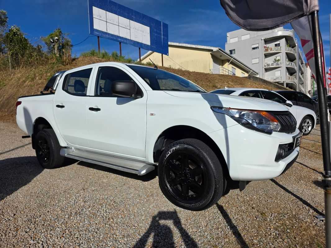 mitsubishi-l200-2019-diesel-2442cc