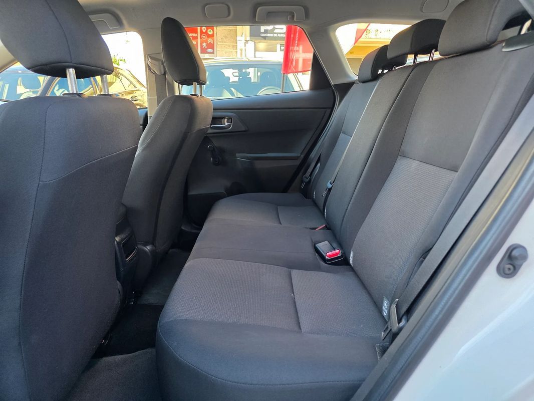toyota-auris-touring-sports-2016-diesel-1364cc