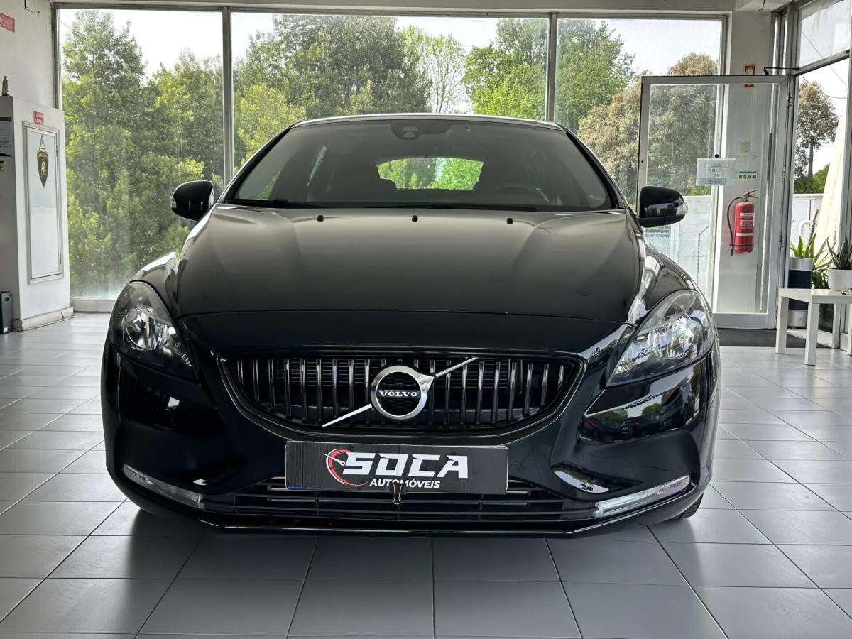 volvo-v40-2018-diesel-1969cc