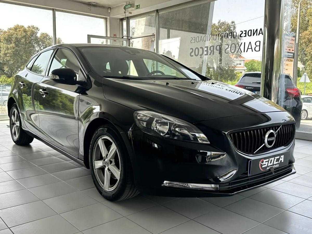 volvo-v40-2018-diesel-1969cc