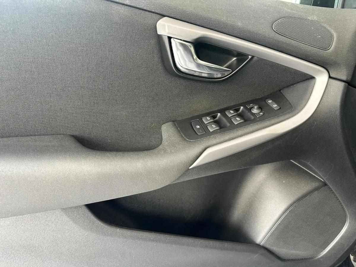 volvo-v40-2018-diesel-1969cc