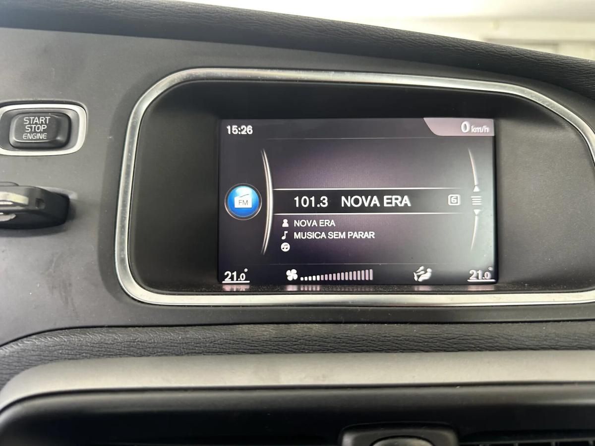 volvo-v40-2018-diesel-1969cc