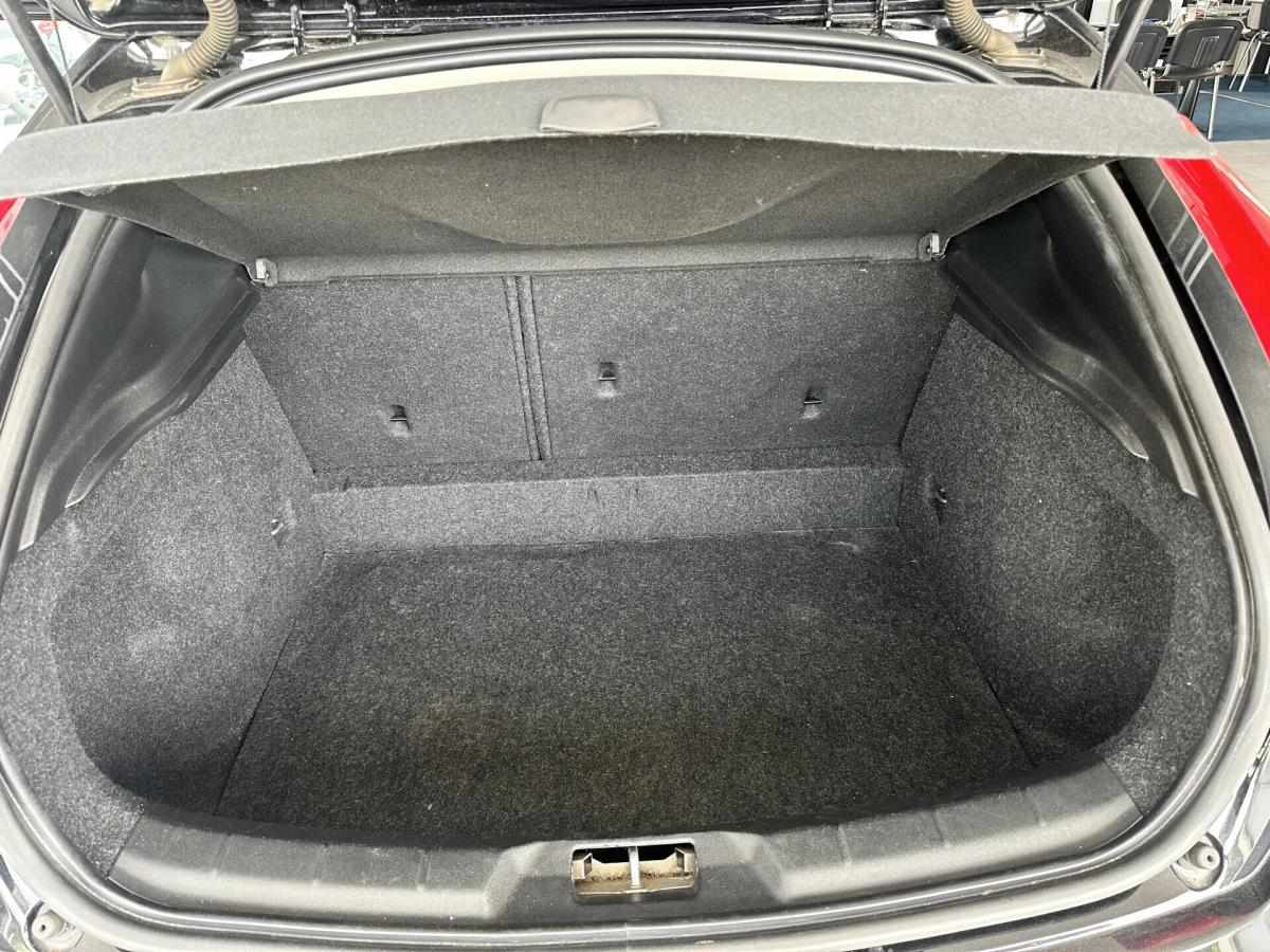 volvo-v40-2018-diesel-1969cc