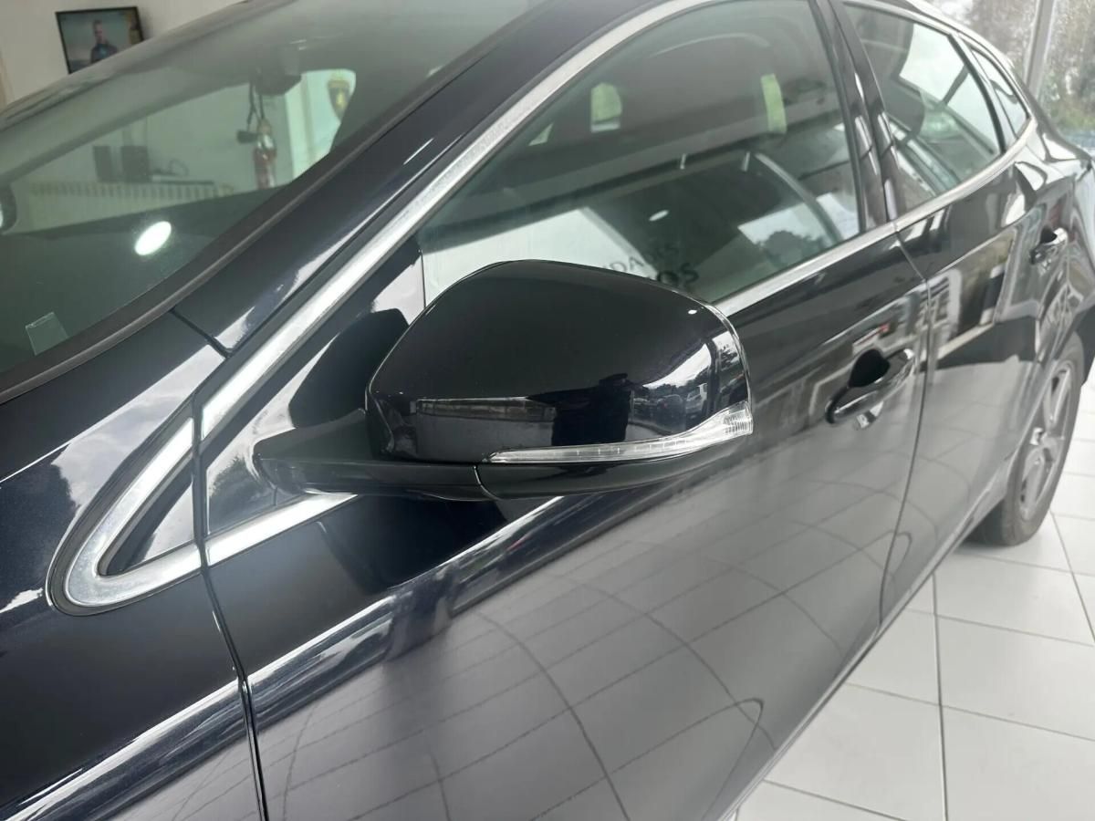 volvo-v40-cross-country-2013-diesel-1560cc