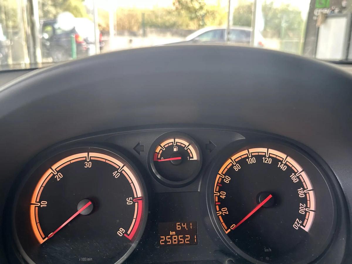 opel-corsa-2014-diesel-1248cc