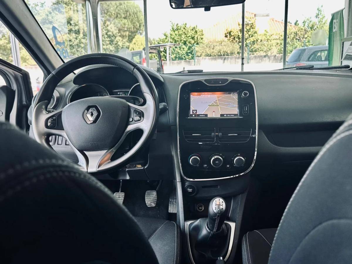 renault-clio-sport-tourer-2016-diesel-1461cc