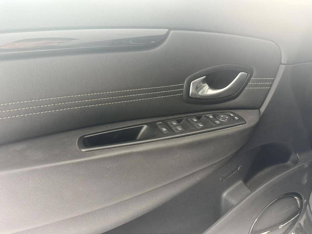 renault-scenic-2011-diesel-1461cc