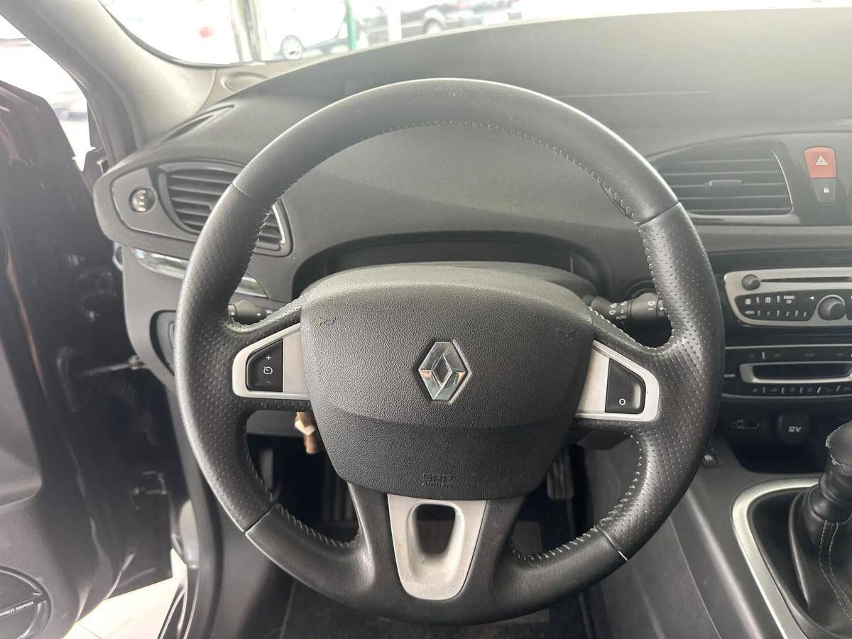 renault-scenic-2011-diesel-1461cc