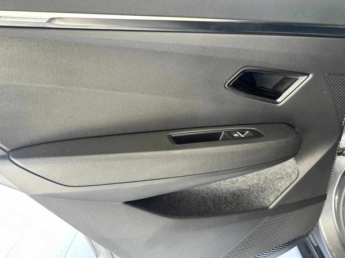 renault-megane-e-tech-2024-eletrico-0cc