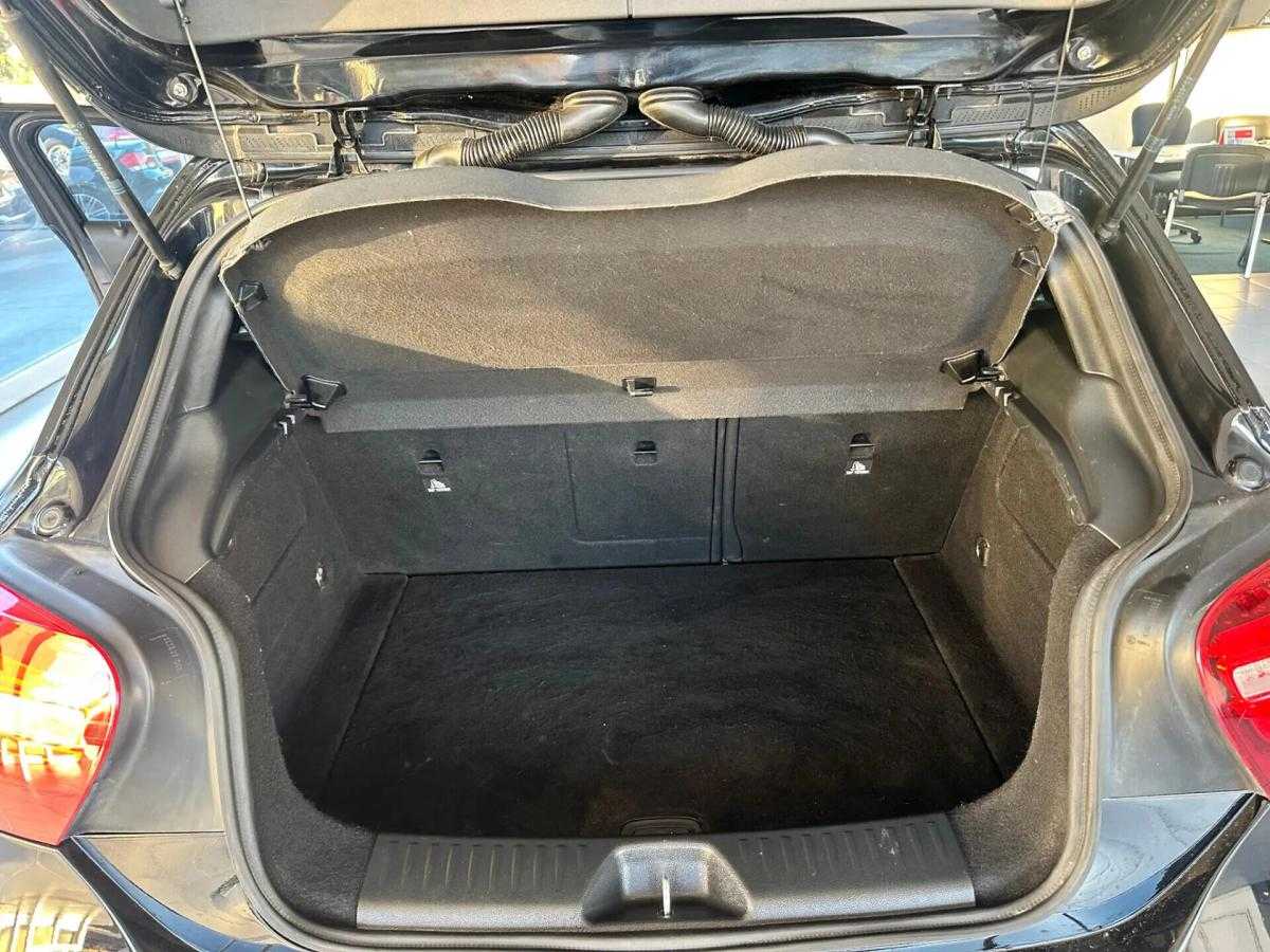 mercedes-benz-180-style-2015-diesel-1461cc