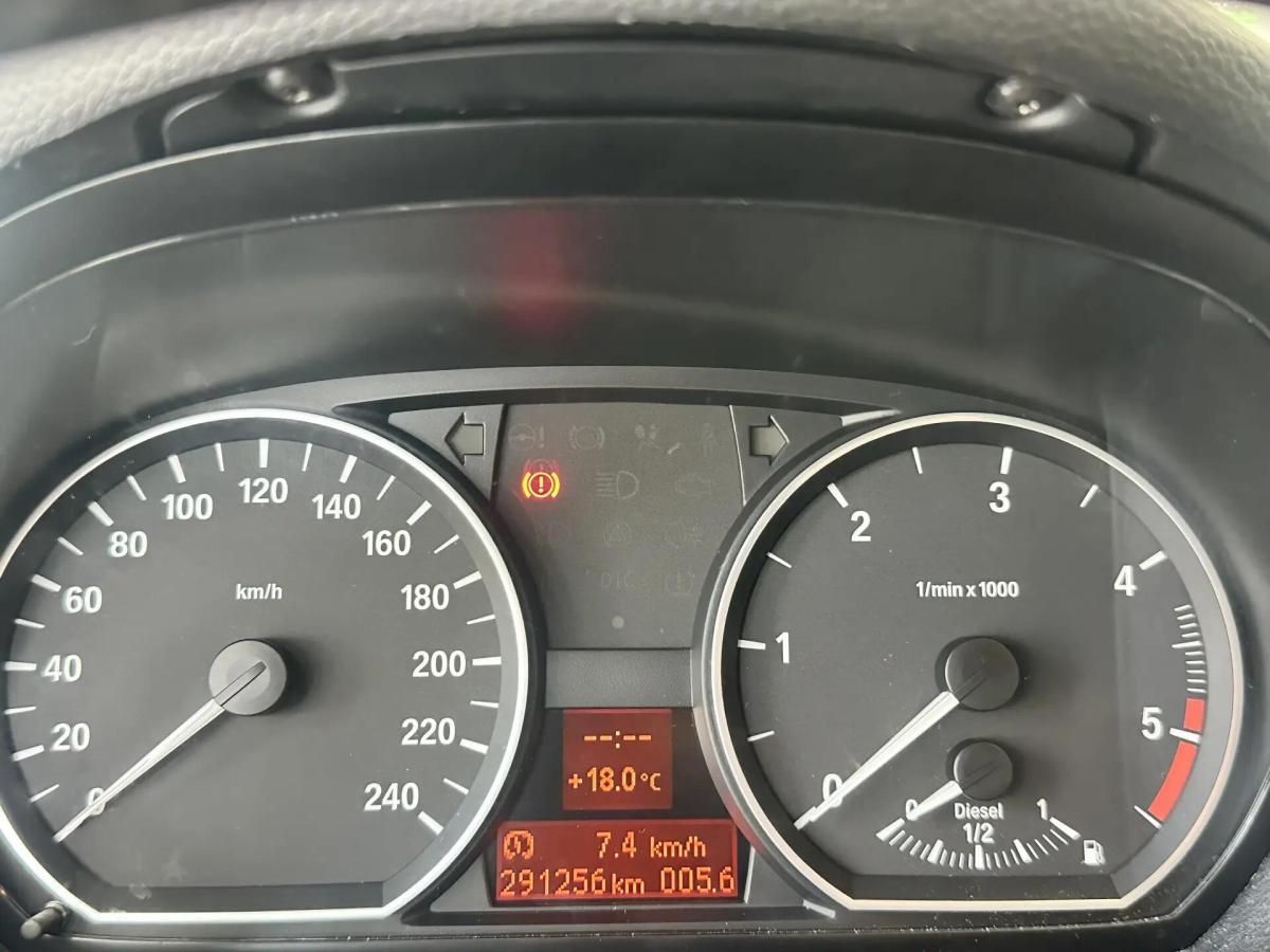 bmw-serie-1-118-2008-diesel-1995cc