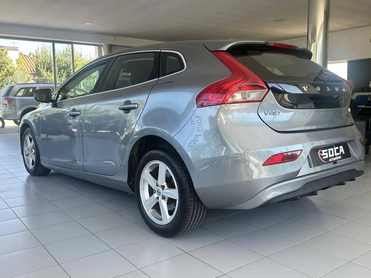 volvo-v40-2014-diesel-1560cc