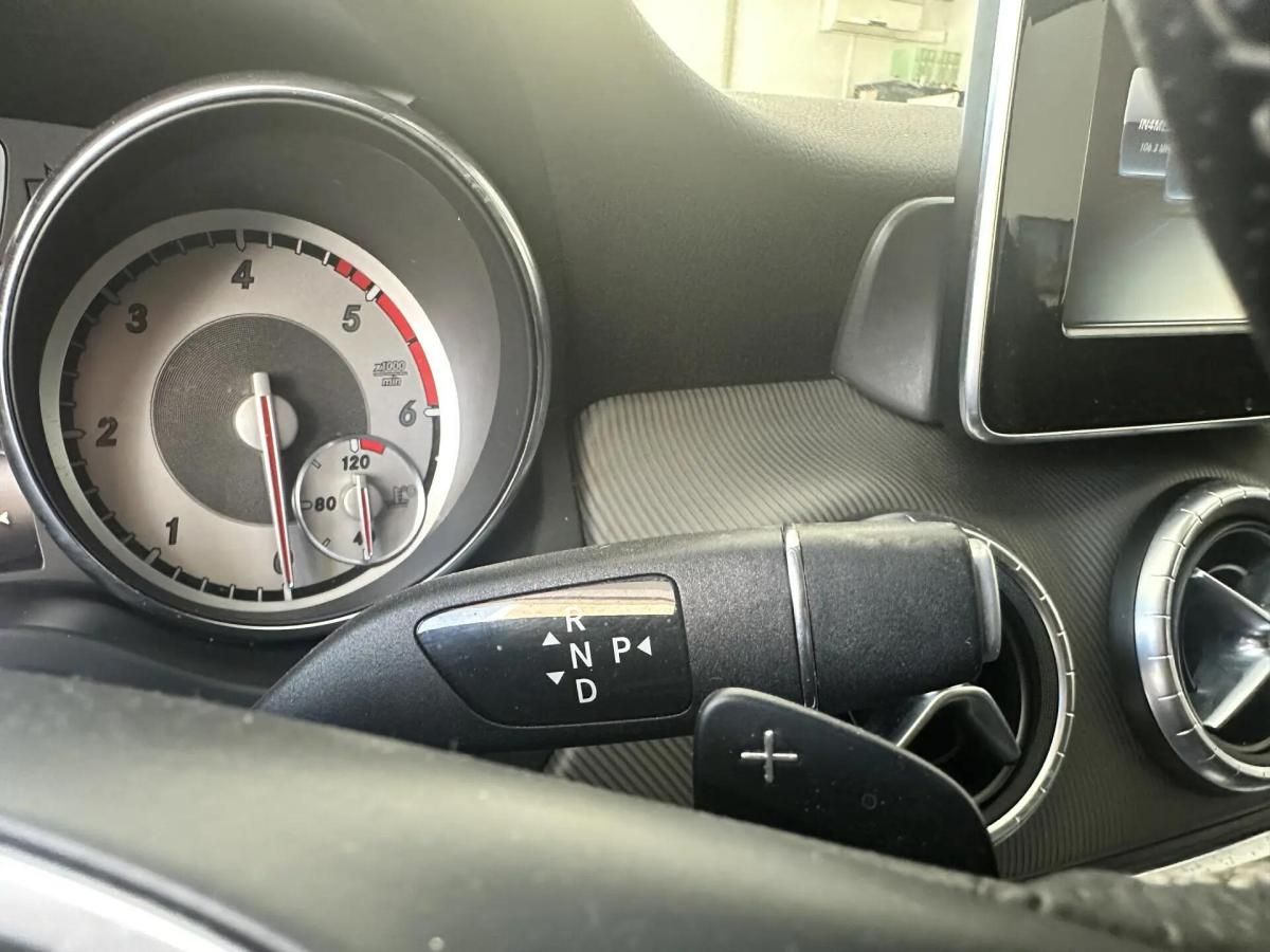 mercedes-benz-cla-220-d-2015-diesel-2143cc