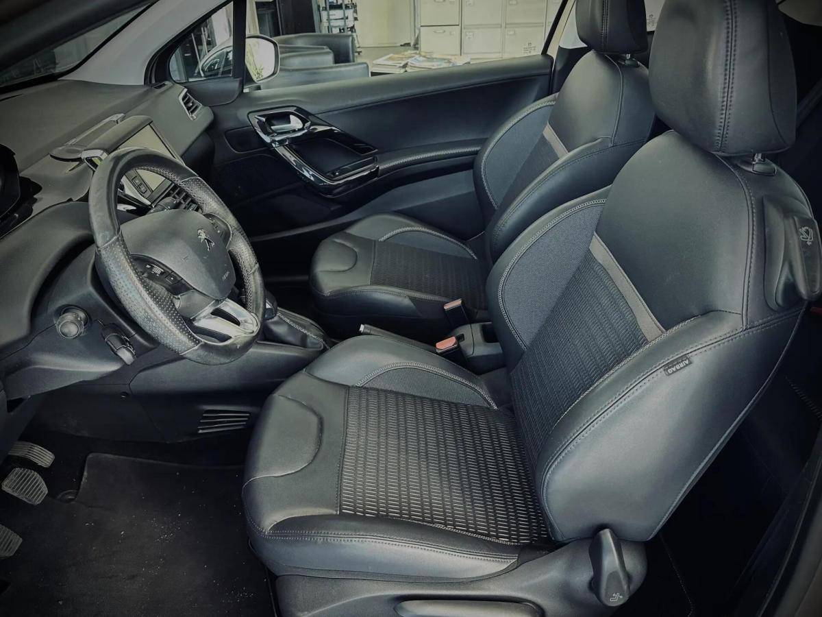 peugeot-208-2014-gasolina-1598cc