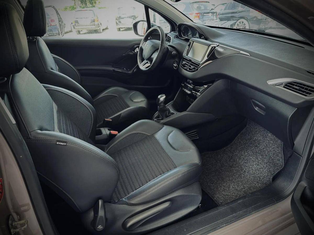 peugeot-208-2014-gasolina-1598cc