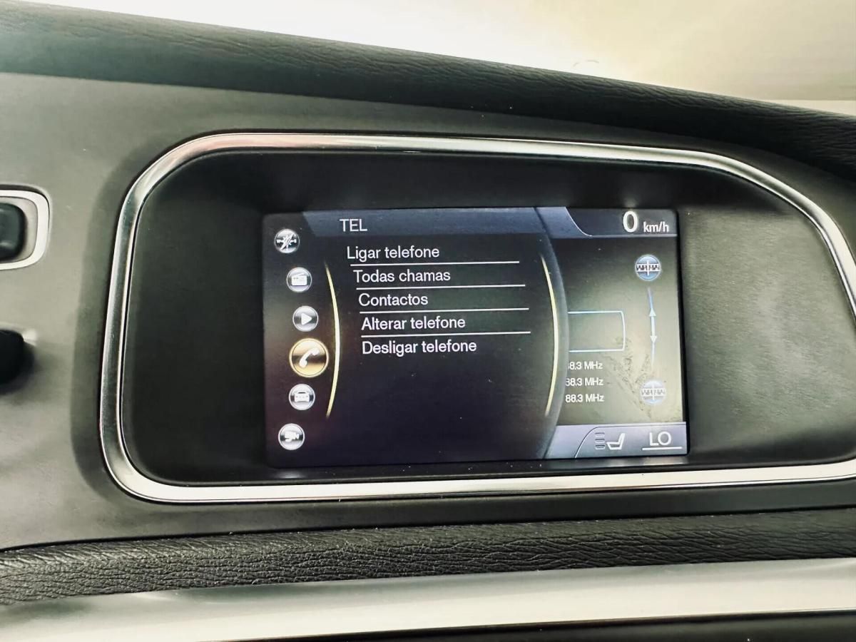 volvo-v40-2013-diesel-1560cc