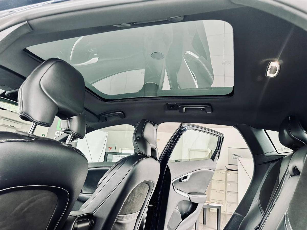volvo-v40-2013-diesel-1560cc