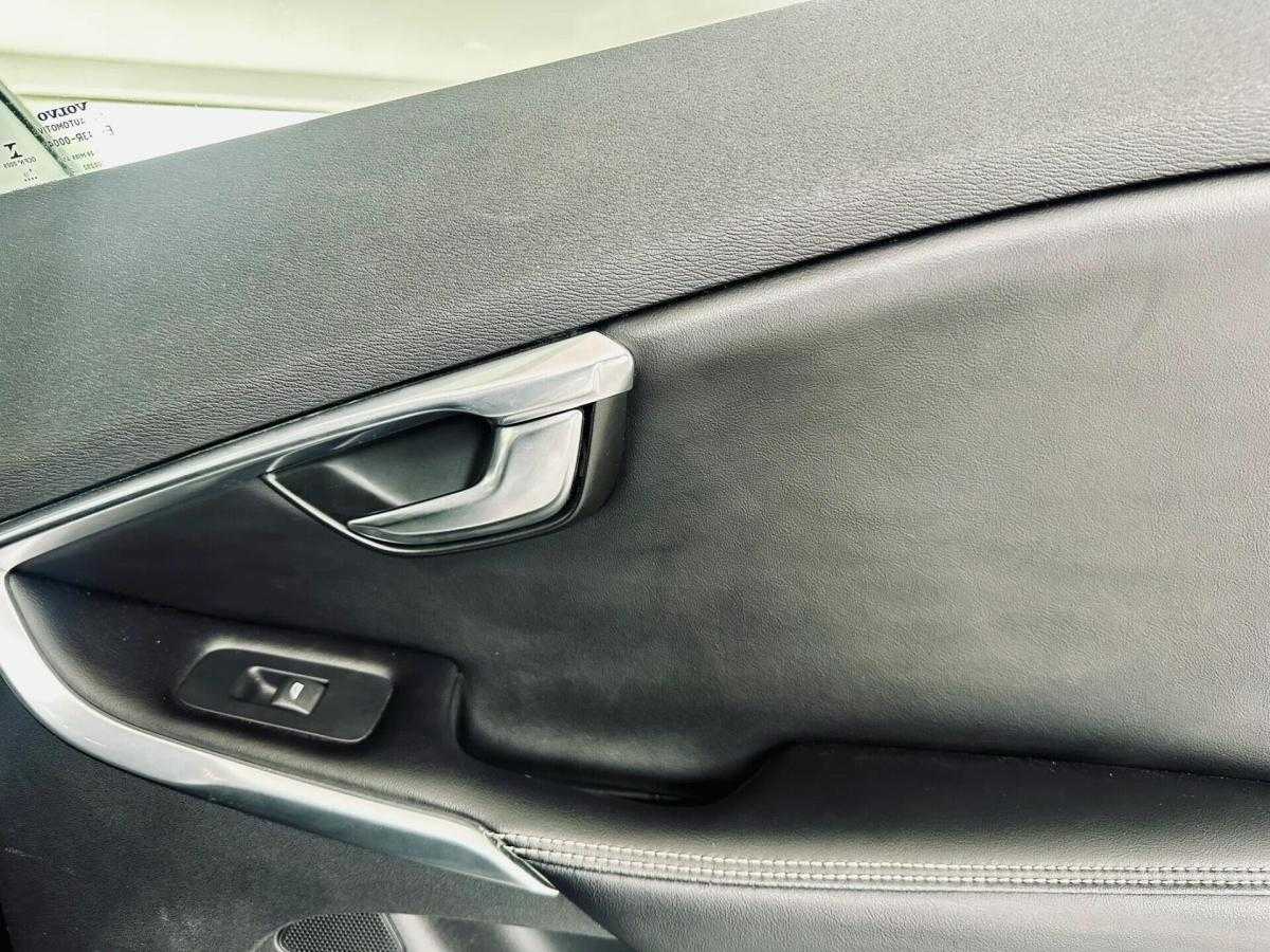 volvo-v40-2013-diesel-1560cc