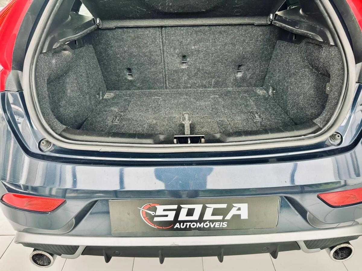 volvo-v40-2013-diesel-1560cc