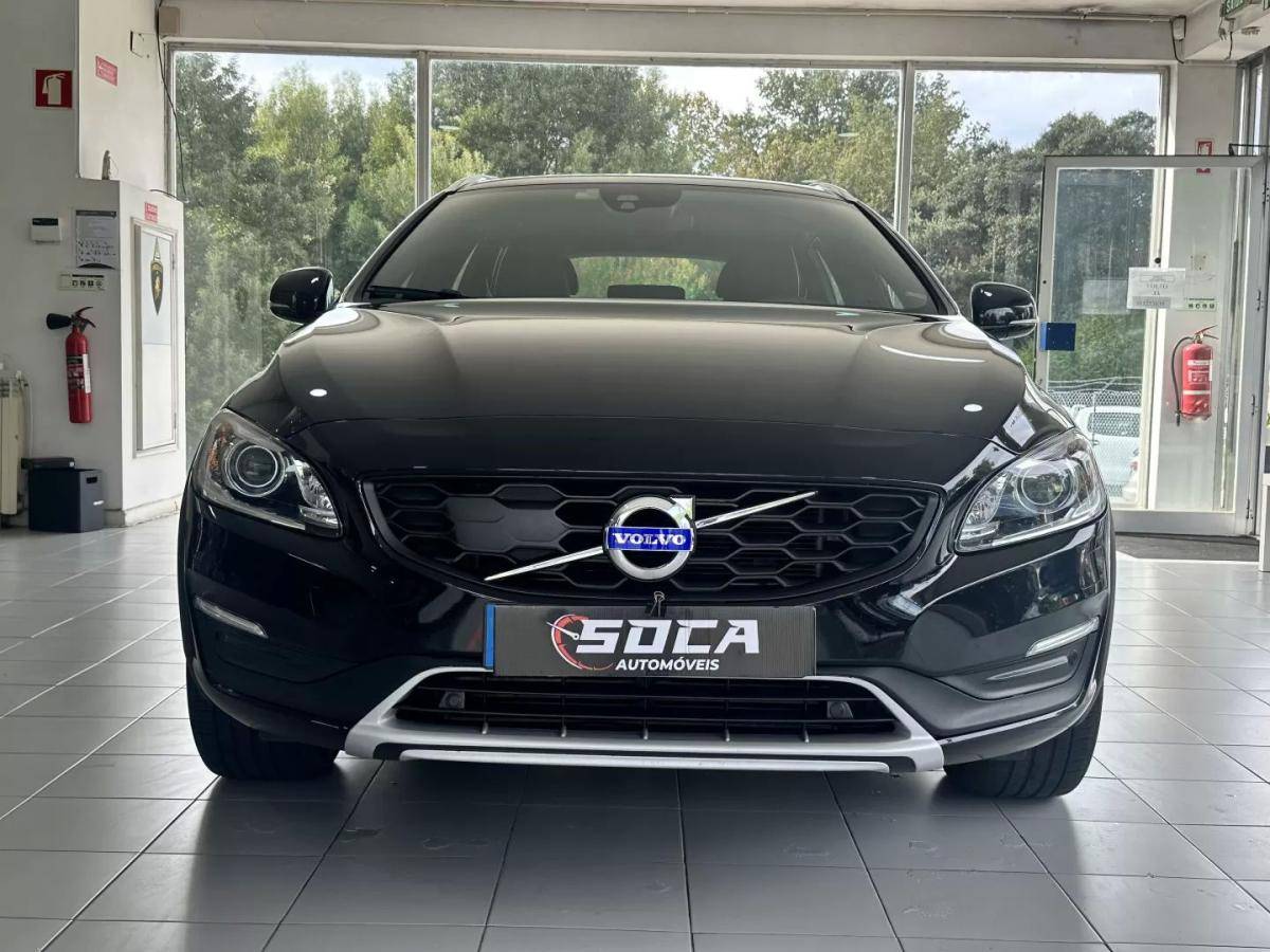 volvo-v60-cross-country-2016-diesel-1969cc