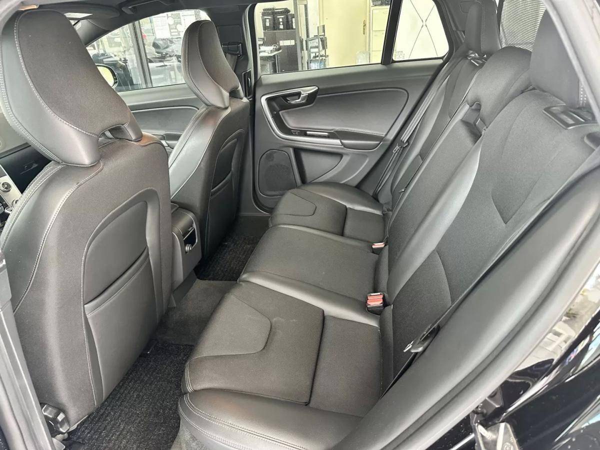 volvo-v60-cross-country-2016-diesel-1969cc