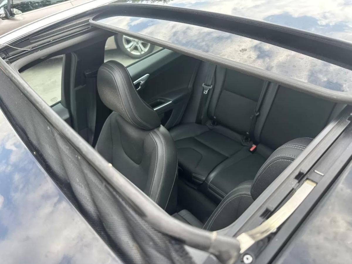 volvo-v60-cross-country-2016-diesel-1969cc