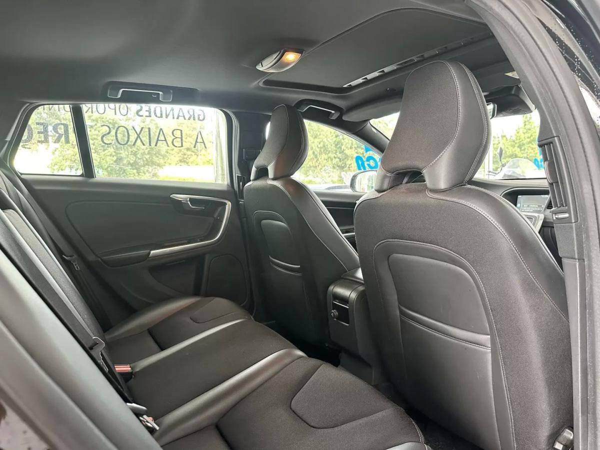volvo-v60-cross-country-2016-diesel-1969cc