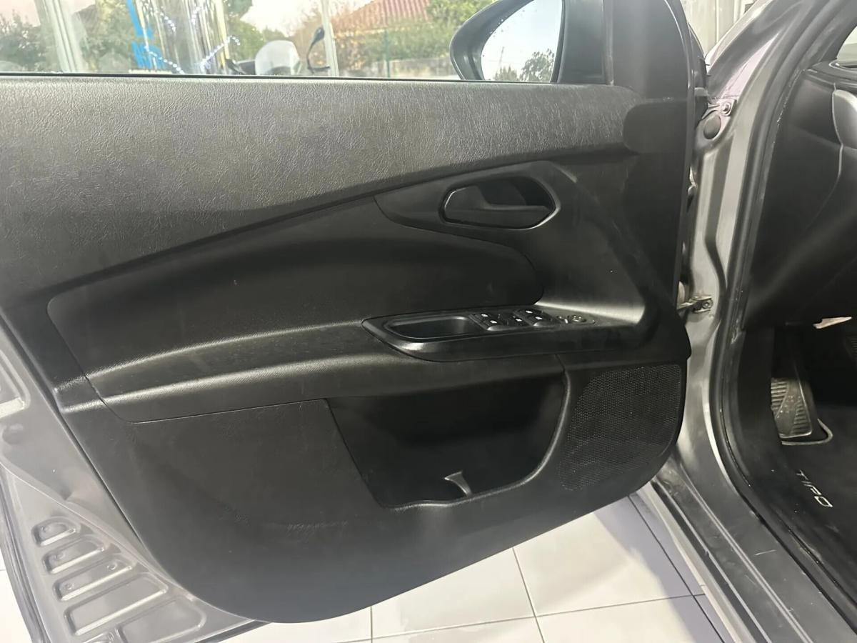 fiat-tipo-station-wagon-2020-diesel-1598cc