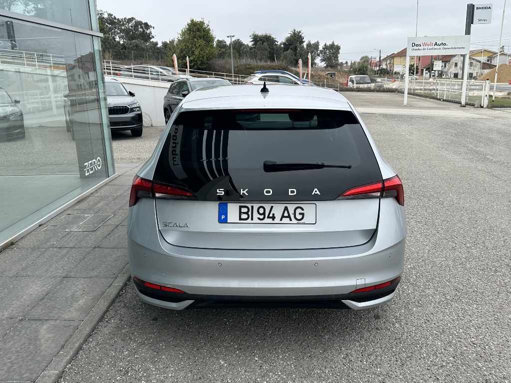 skoda-scala-2024-gasolina-999cc